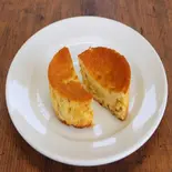 リコッタチーズケーキとナッツのケーキ（パンケーキ＆レストラン ひげぱんだ 八幡店）