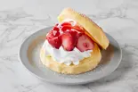 スフレパンケーキサンド(苺)Strawberry(しっとりパンケーキ 恋するスフレ 天神店)