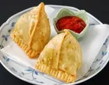 サモサ(2ピース) Samosa (2 Pieces)（ASIAN RESTAURANT TARAKHOLA KOSELI）
