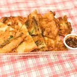 じゃがいもチーズチヂミPotatoes＆CheeseBuchimgae（キンパ専門店エブリ）