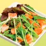 サーモンのグリーンサラダ（寿司処菱膳大手町店）