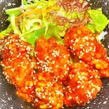 唐揚げ丼 ヤンニョムチキンソース(韓国料理たっちゃん)