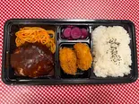 ミニハンバーグ＆カニコロ弁当（レストランあづま銀座）