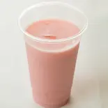 ストロベリーラッシー strawberry lassi（インドカレー丼の美味しいお店。印度カレー食堂 水道橋店）