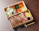【当店人気No.1】贅沢3種弁当 Luxurious 3 Meat Bento Box（焼肉ホルモン 小竹家）