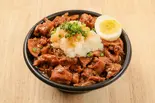 銘柄鶏とおろしポン酢の魯肉飯丼（魯肉飯専門 火豚～katon～ ルーローハン専門店）