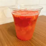 ストロベリー＆ナタデココソーダ（Care's Cafe ＆ Bar）