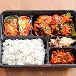 イイダコ炒め弁当(新大久保韓国横丁 マポ豚足)
