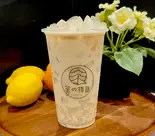 M ナタデココウーロンミルクティー（台湾タピオカミルクティー 茶の物語 王子店 CHAWUYU BUBBLE TEA）