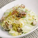 あさりとキャベツの塩ソース焼きそば（ソース焼きそば MENRUI 沼袋店 Sosu Yakisoba MENRUI Numabukuro）