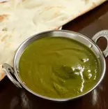 サーグ(ほうれん草)チキンカレー Saag (Spinach) Chicken Curry(インドネパール料理 シバ)