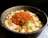 【いくら＆サーモン】いくらと鮭の親子丼 小(ごはん120グラム)（「肉うどん」と「肉吸い」のお店 黒牛亭 KuroUshiTei）