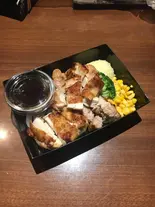 ジューシーチキンステーキ(HERO'S ステーキハウス 秋葉原店)