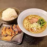 満腹セット！村長餃子5個・ライス・醬油ラーメン（【大阪の村長プレゼンツ】餃子のおかもと家）
