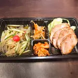 クラゲの酢もの+焼豚 Vinegared Jellyfish + BBQ Pork（町中華宝楽）