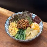 ピビンバ（焼肉と鉄鍋 七）