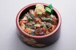 ■塩ヅケばらちらし *入荷により内容は変わります。味付きのため醤油は付きません。（産直市場 はこいち 本店）