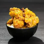 大分中津の鶏唐丼(お好きなタレで！)（炭火焼居酒屋とりきち）