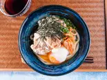 スタミナぶっかけうどん(唐揚げ、キムチ、温玉)（ぶっかけうどん小太郎）