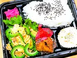 ちびすけ流ゴーヤチャンプルの弁当(餃子工房ちびすけ 十三店)