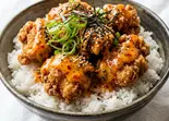 若鳥の唐揚げ丼(スイートチリマヨ)(二代目わんぴーす酒場)