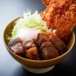 豚バラ角煮丼（うまかもん）