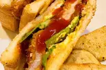 揚げたてカツサンド  卵入り  皮付きポテト付（喫茶 たんぽぽ）