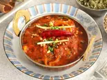 チキンマサラカレーとナンのセット Chicken Masala Curry（クイーン・ガーデン）