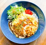 デミグラスオムライス（肉とワイン）