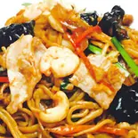 ソース海鮮焼きそば/Source seafood stir-fried noodles(中華料理 龍門)