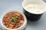 麻婆丼 人気メニュー(中華料理サンフジ)