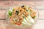 鶏皮パリパリシーザーサラダ（炭火焼鳥 鶏co）