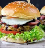ブラジリアンバーガー（ALCAPONNE Burger）