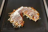 洋食モダン焼き(豚肉入り) Western-Style Modern-Yaki (with Pork)（狸狸亭 北梅田店）