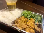 ダル付きスパイシーチキンカレー（和牛赤身塊焼き 肉小屋 志村坂上店）