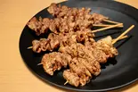 無限パリ皮串 1本（てけてけ 池袋西口店）