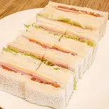 チェダーチーズとロースハムのサンドイッチ(フルサイズ)（珈琲食堂 クモノキレマ）