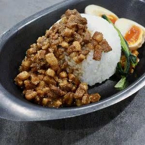 魯肉飯(ルーローハン)