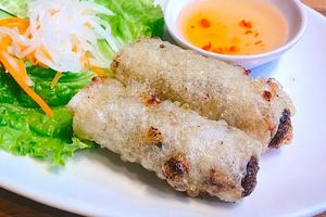 海老と豚挽き肉の揚げ春巻き(4本)/Cha Gio Noi
