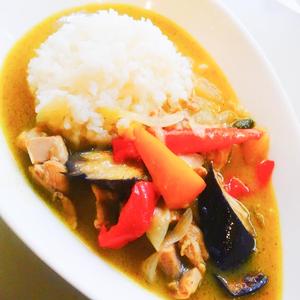鶏とココナッツのグリーンカレー