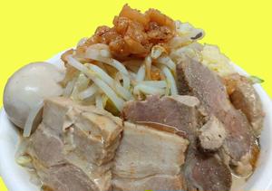 豚ラーメン 小豚味玉