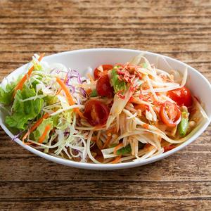 青パパイアサラダ Spicy Green Papaya Salad