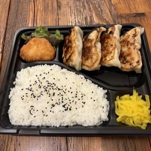 パリパリ肉汁爆弾弁当
