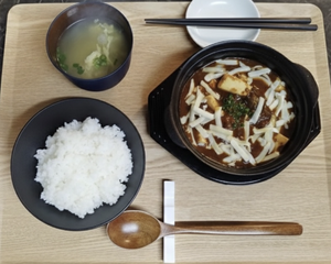 麻婆豆腐定食チーズご飯付き