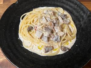 ポルチーニと干しシイタケのクリームパスタ