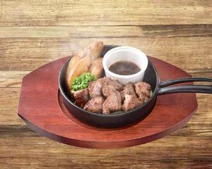 牛カットステーキ(100g) Cut Beef Steak (100g)