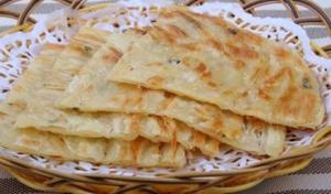 葱油餅ツォンヨゥピンGreen Onion Cake