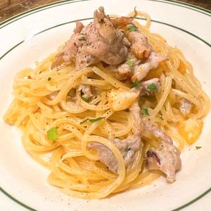 セセリとズッキーニのクリームパスタ