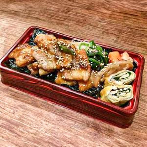 サムギョプサルのり弁(ナムル、キムチ添え)