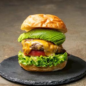 アボカドとろ～りチーズハンバーガー＆ポテトセット/Avocado Cheese Burger Set